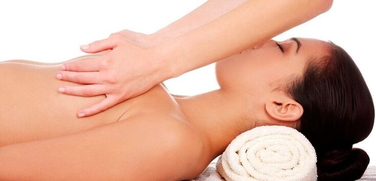 Massage pour agrandir les seins